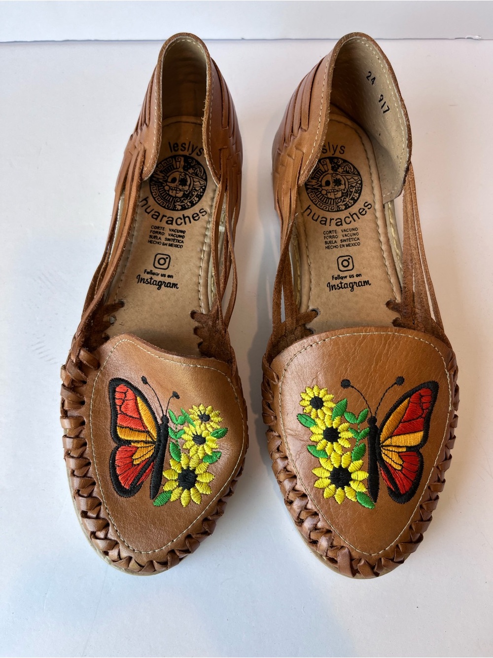 Leslys Huaraches Brown Woven Flats Embroidered Butterfly Flowers
